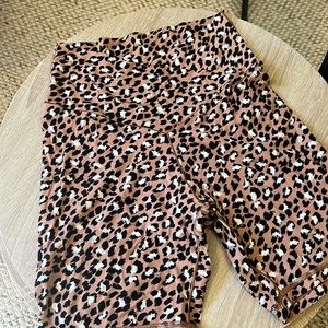 aerie offline crossover leopard biker shorts / L